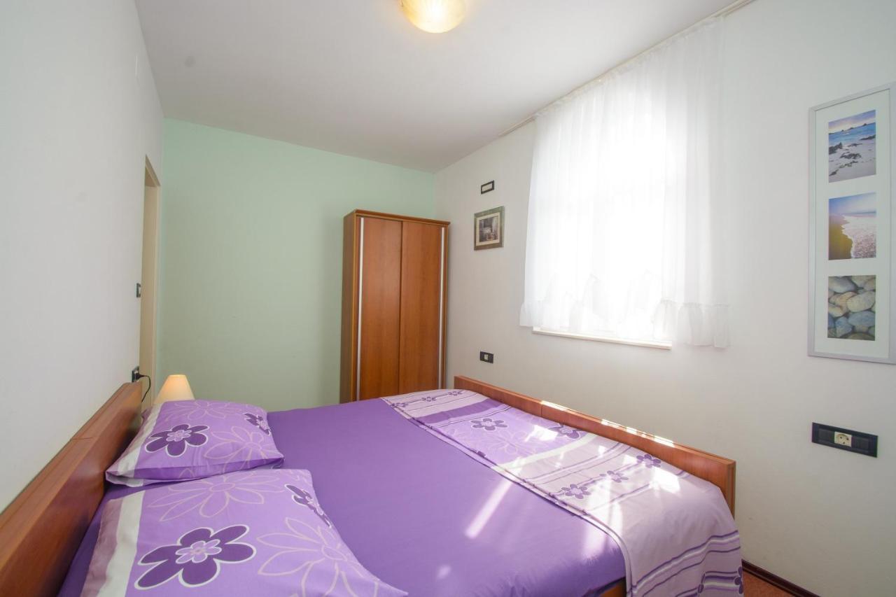 Apartments Marija - By The Sea Rogoznica  Eksteriør billede
